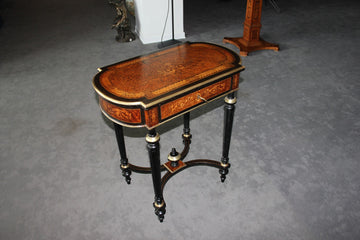 Petite table Chiffonnière française de style Louis XVI incrustée de bois d'ébène et de racine