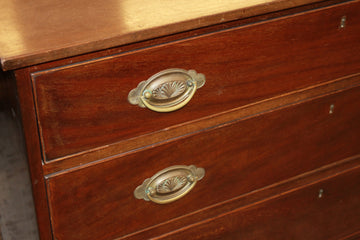 Cassettone Inglese Stile Regency in Legno di Mogano XIX secolo