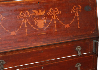 Piccolo Trumeau Vittoriano del 1800 in Mogano Intarsiato