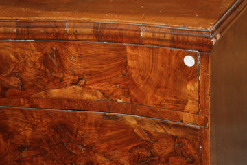 Antique Venetian Louis XV style chest of drawers from 1700 in briar wood