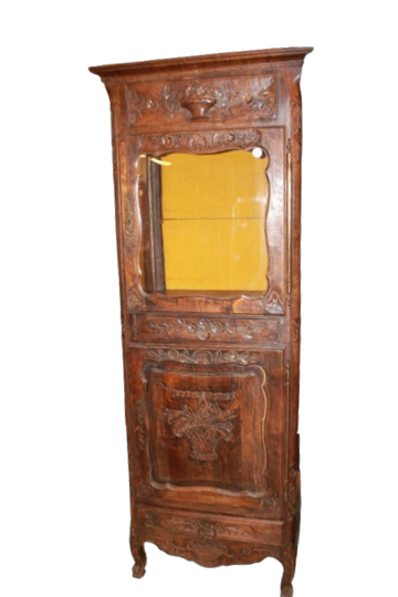 Coppia di Vetrine stile Provenzale con Ricchi motivi di Intaglio 1800