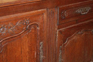 credenza francese Provenzale della seconda metà del 1800 in legno massello di rovere