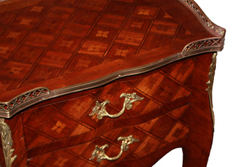 Table de chevet Ancien française de la seconde moitié du 19ème siècle, de style Louis XV en bois de rose
