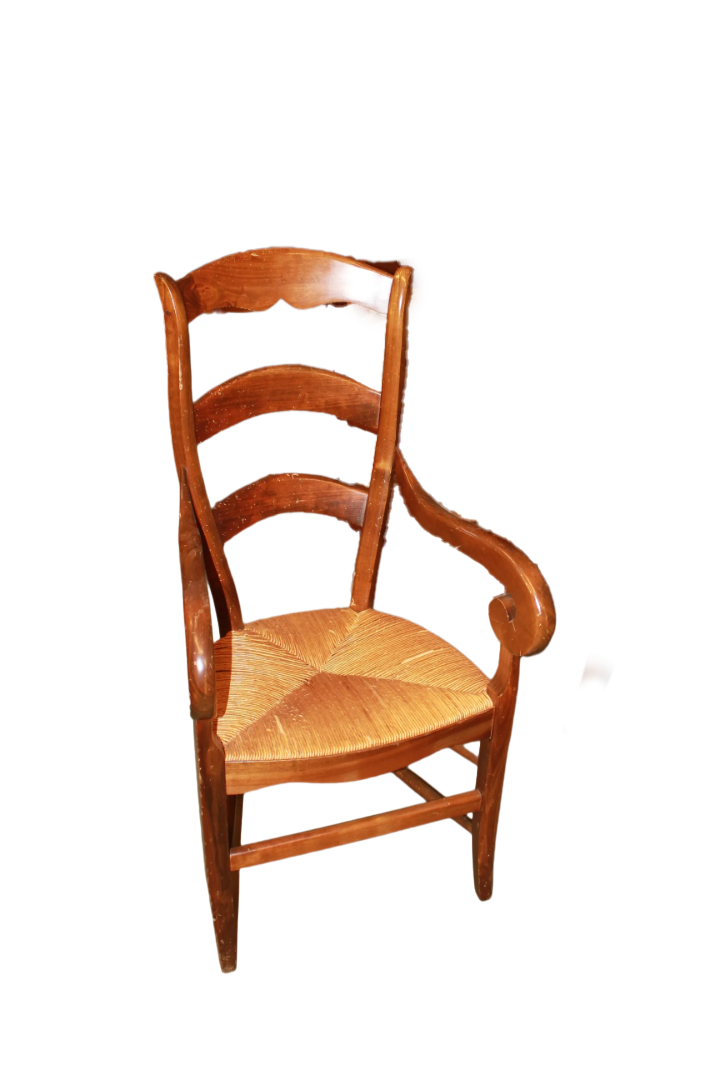 Poltrona Alta Provenzale di fine 1800 in Legno di Noce