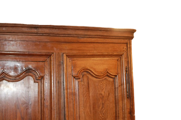 Armadio provenzale a due ante in rovere, fine XVIII secolo