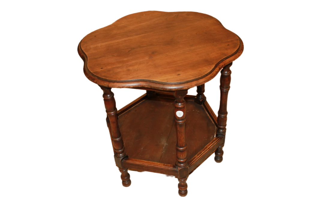 Tavolino francese a Petalo del 1800 In Legno di Noce
