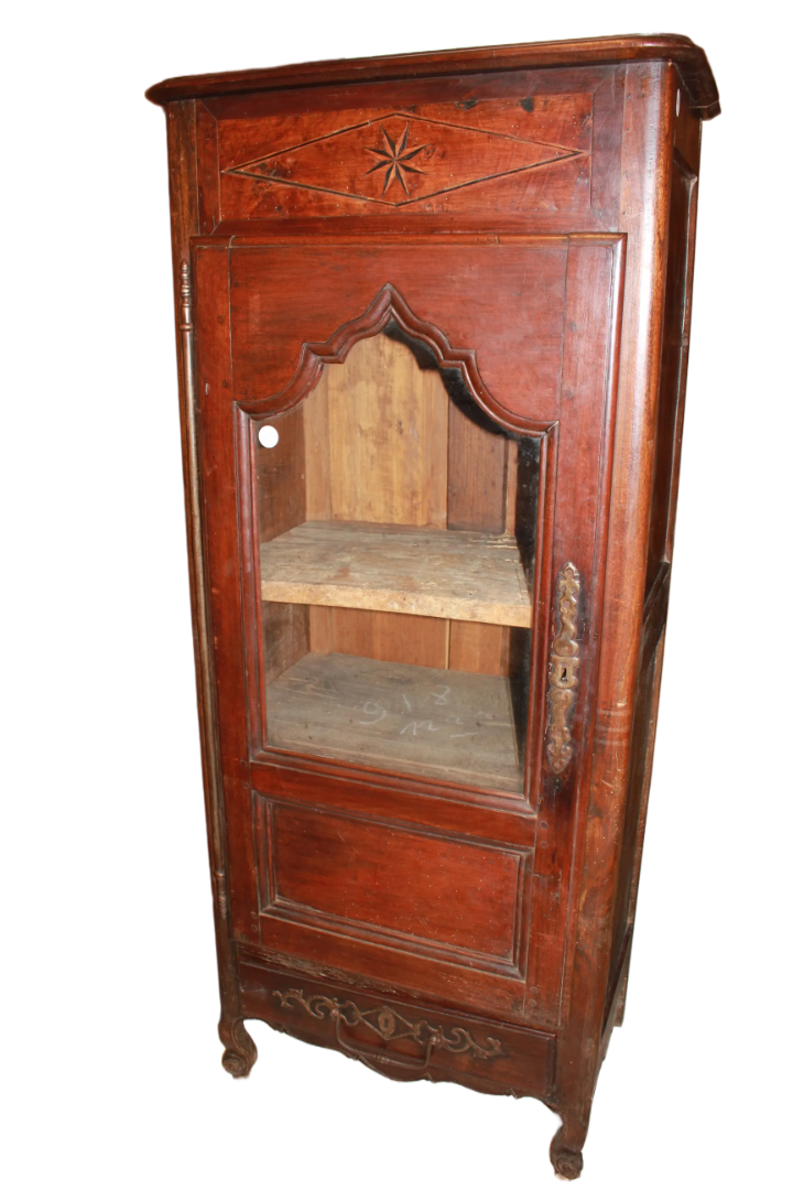 Vitrine Française de Taille Moyenne Style Provençal en Noyer, XIXe Siècle