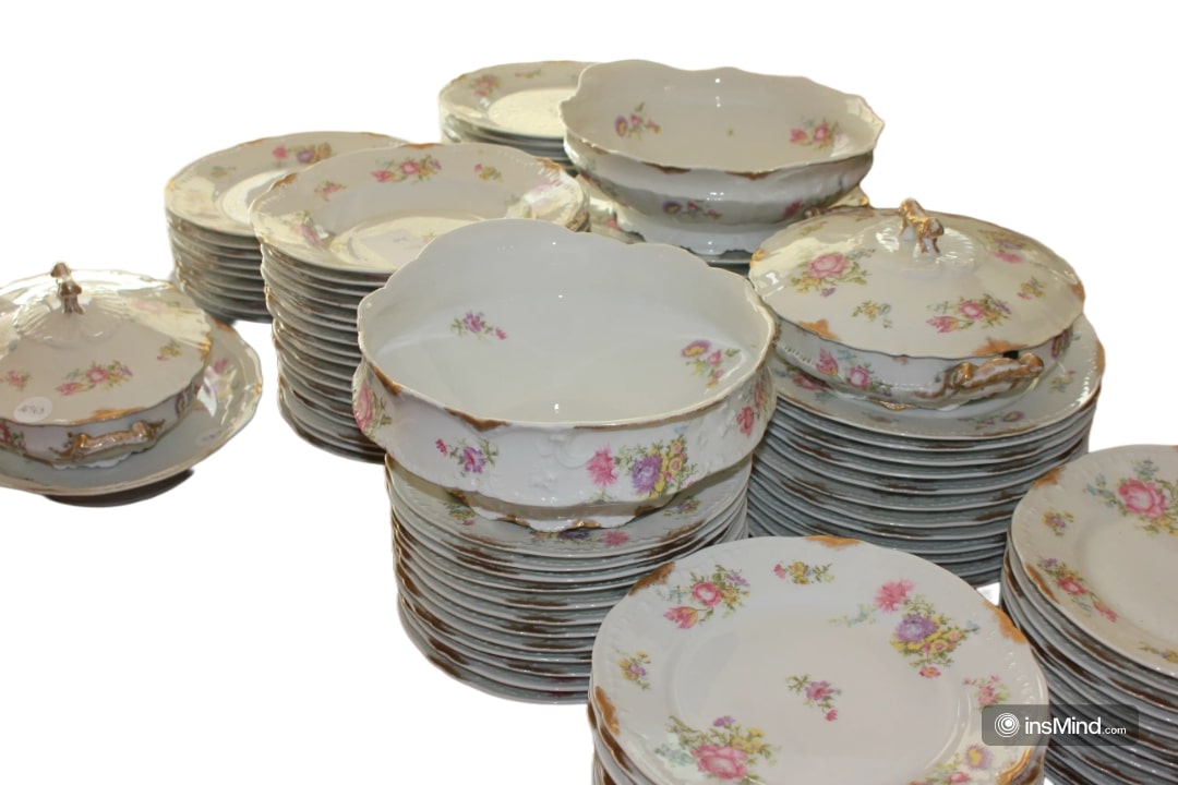 Edles 114-teiliges Limoges Porzellan-Tafelservice mit Floralem Dekor