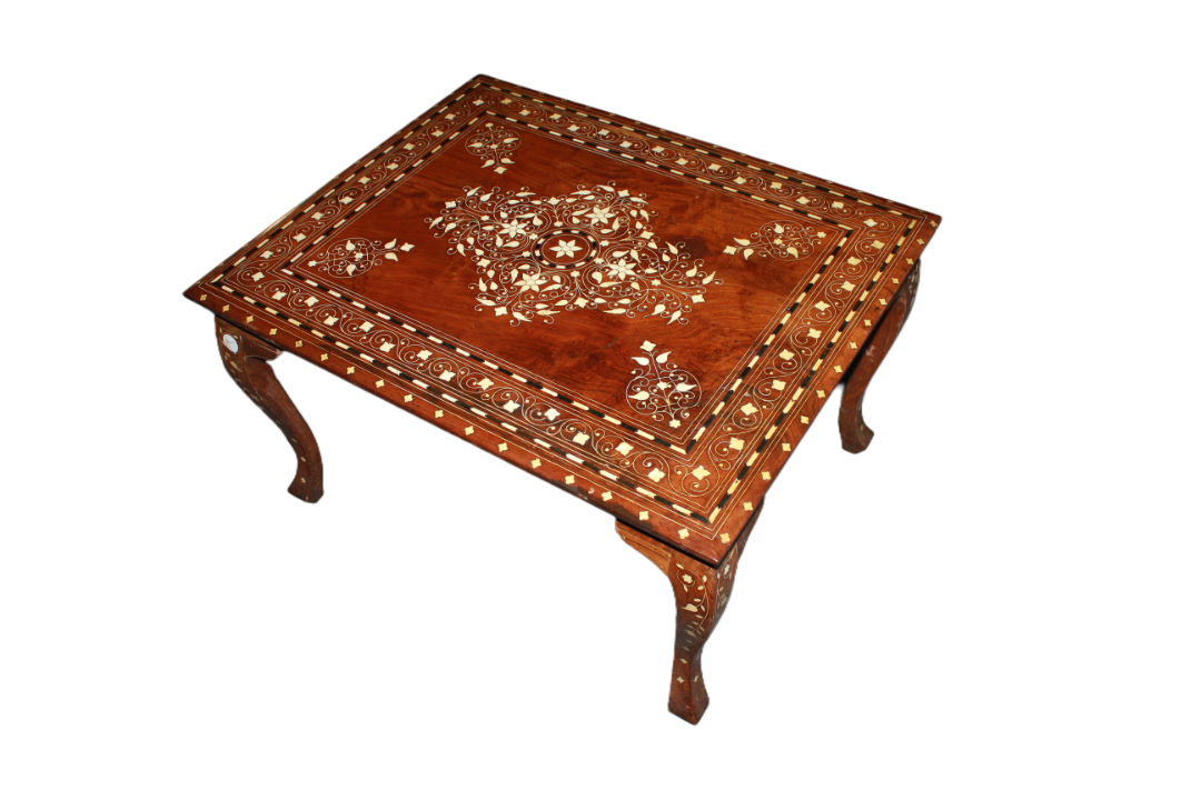 Tavolino basso siriano in legno di Teak del 1800 con ricchi motivi di intarsio