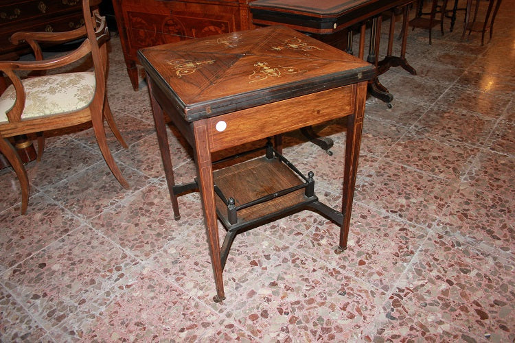 Tavolino da gioco a fazzoletto inglese stile Vittoriano della seconda metà del 1800