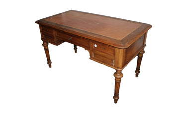Bureau français style Louis XVI en noyer, seconde moitié du XIXe siècle