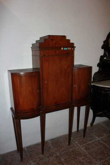 Cabinet victorien très particulier de la fin des années 1800 en bois d'acajou