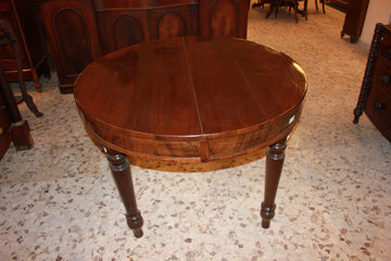 Extendable circular table in flamed walnut wood, Louis Philippe style, 19th century