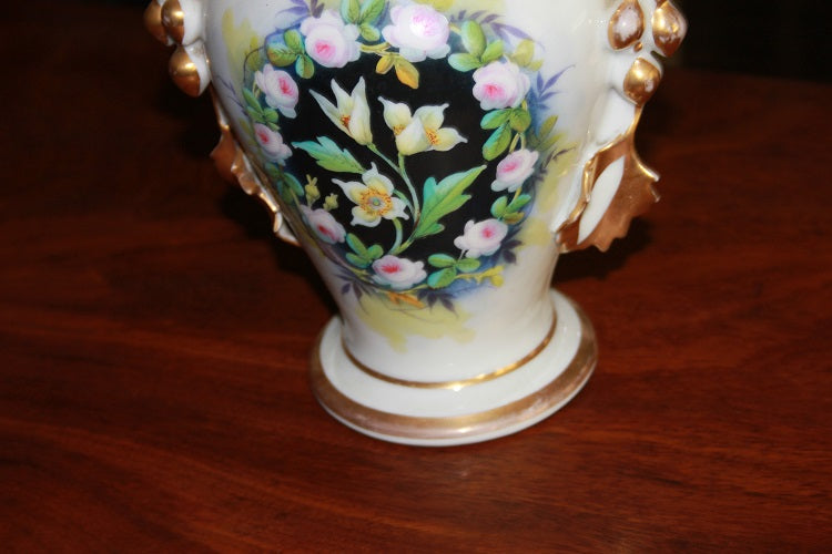 Vaso in porcellana Francese Vecchia Parigi di fine 1800 decorato con Fiori