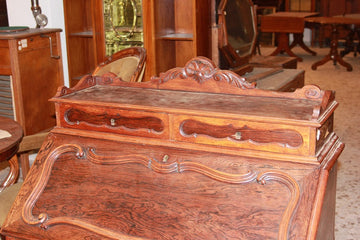 Ribaltina francese stile Luigi Filippo in legno di palissandro con ricchi motivi di intaglio
