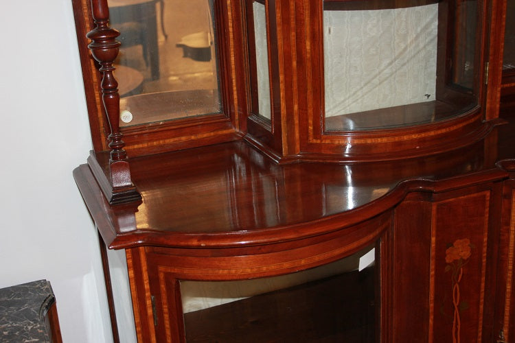 Cabinet Vetrina inglese del 1800 stile Vittoriano in legno di Mogano con intarsi
