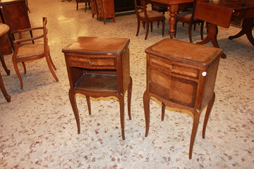 Paire de tables de chevet françaises de style Transition Homme Femme de la fin des années 1800