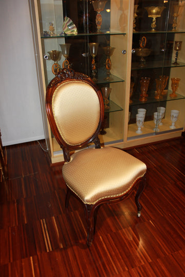 Group of 6 French Louis Philippe style chairs with backrest embellished with carved cymatium