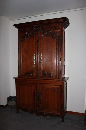 Credenza doppio corpo francese Normandia francese di fine 1700