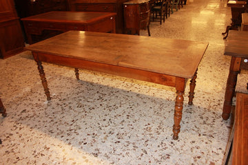 Table rectangulaire fixe de style rustique français du 19ème siècle en merisier à 4 pieds