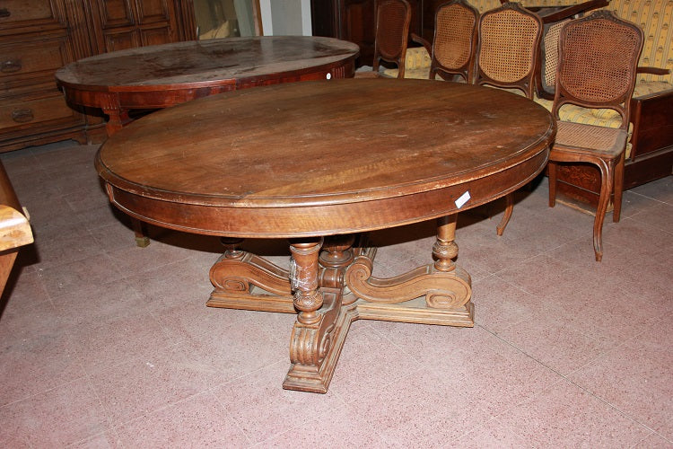 Tavolo ovale stile Luigi Filippo della seconda metà 1800 in legno di noce