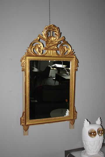 Miroir français de la seconde moitié du 19ème siècle en bois doré