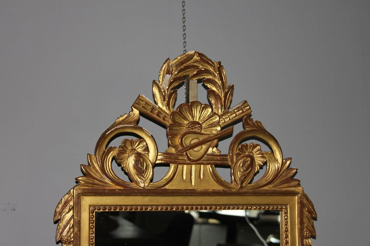 Specchiera francese della seconda metà del 1800 in legno dorato