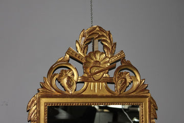 Miroir français de la seconde moitié du 19ème siècle en bois doré