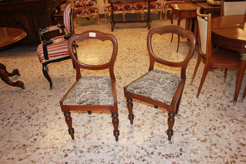 Groupe de 4 chaises anglaises du 19ème siècle en bois d'acajou recouvertes de tissu sanderson