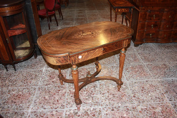 French Louis XVI style rosewood center table from the 1800s with writing table