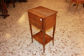 Table basse française rustique de la fin des années 1800 en bois de cerisier avec tiroirs