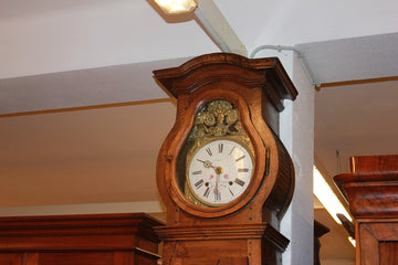 Antique French column clock from the 1700s Provençal style in Walnut Wood