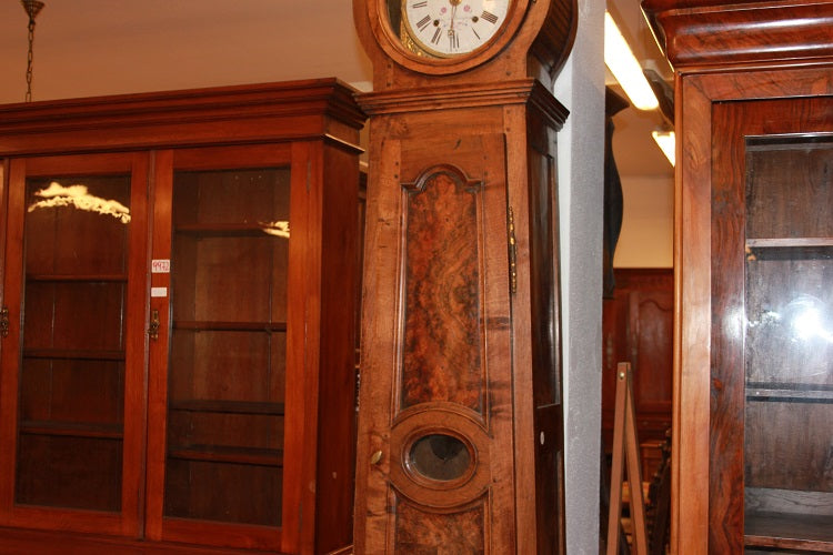 Antique French column clock from the 1700s Provençal style in Walnut W