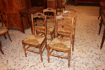 Group of 4 Country Chairs with Rush Seat from the late 1800s