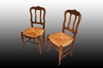 Groupe de 6 chaises provençales en bois de chêne avec assises en paille