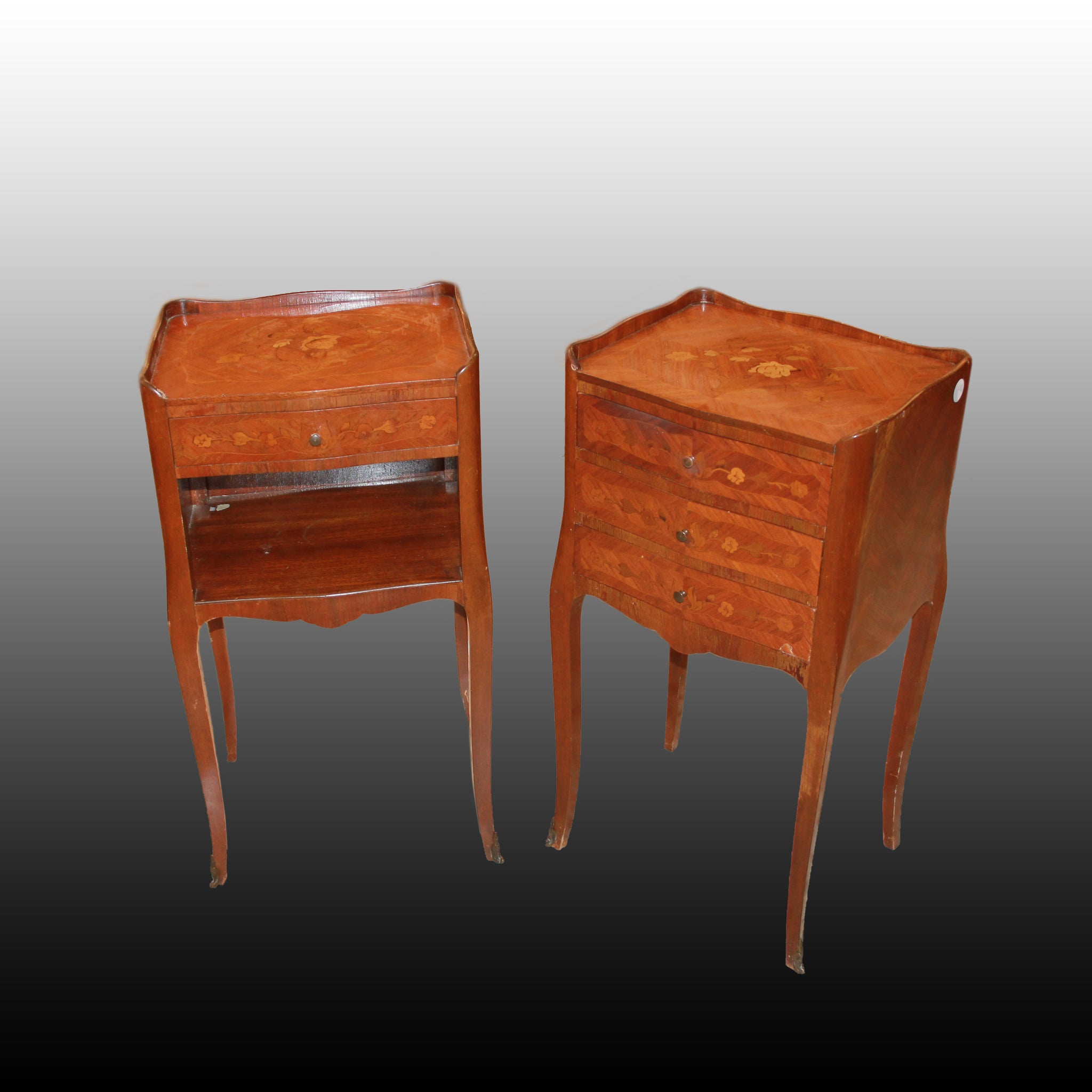 Coppia di comodini stile Transizione Intarsiati inizio 1900