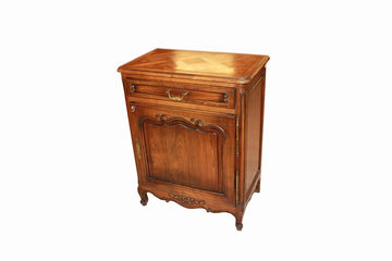 French sideboard from the first half of the 1900s, Provençal style in walnut wood with carvings