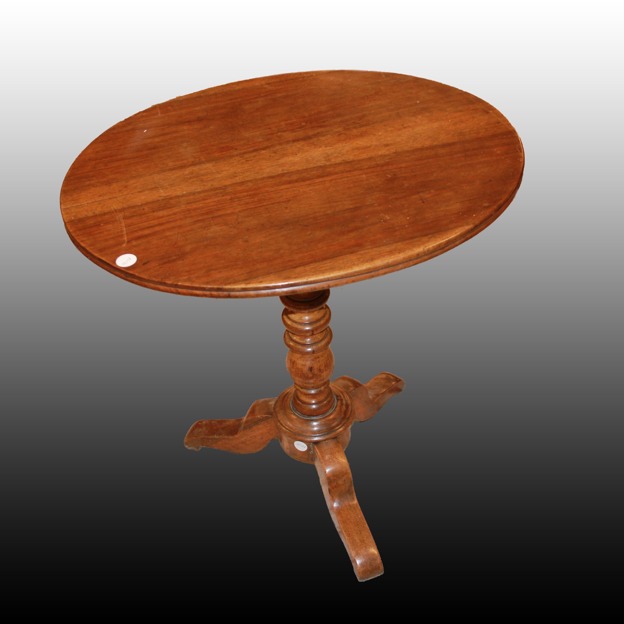 Tavolino da salotto ovale in legno di mogano XIX secolo