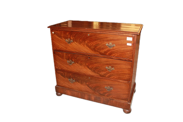 Commode anglaise du début du 19ème siècle avec plateau de bureau rabattable de style Queen Anne