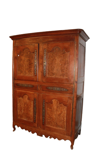 Grand armoire français du début des années 1800 avec 4 portes