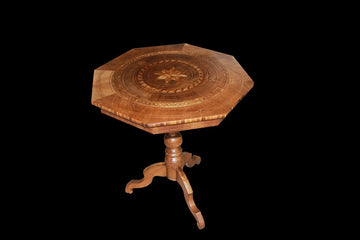 petite Table Sorrento de la première moitié du 19ème siècle avec un plateau octogonal richement marqueté