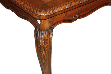 Table sculptée antique de style provençal français du début des années 1900