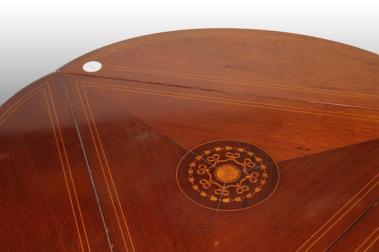 Tavolino inglese della seconda metà del 1800 Stile Vittoriano con alette