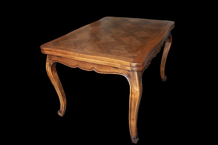 Tavolo provenzale del 1800 in legno di rovere di piccole dimensioni