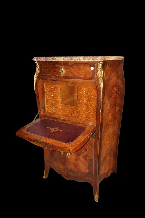 Grande secretaire Luigi XV panciuto del 1800 riccamente intarsiato in legno di bois de violette
