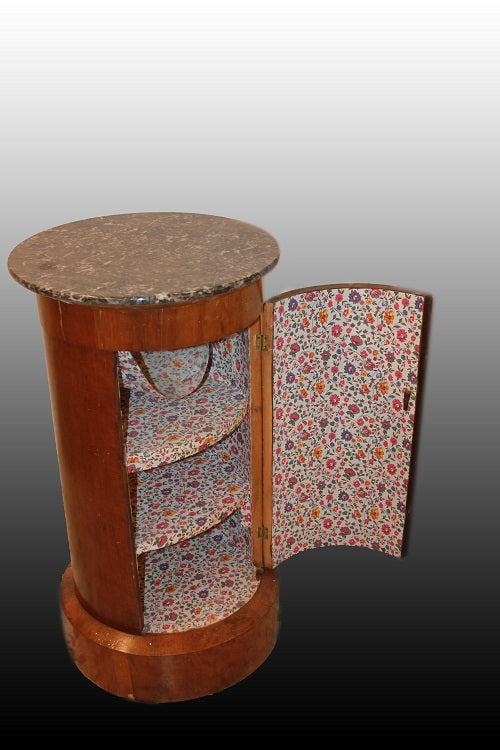 Mobiletto comodino a colonna francese del 1800 in mogano con pianetto in marmo