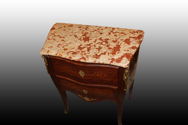 Comoncino francese stile Luigi XV con intarsi marmo rosso Francia e bronzi