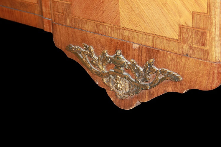 Cassettone francese della seconda metà 1800 stile Luigi XVI in legno di bois de rose