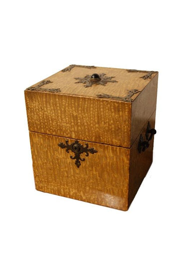 Boîte à liqueur ancienne du 19ème siècle en racine de thuya