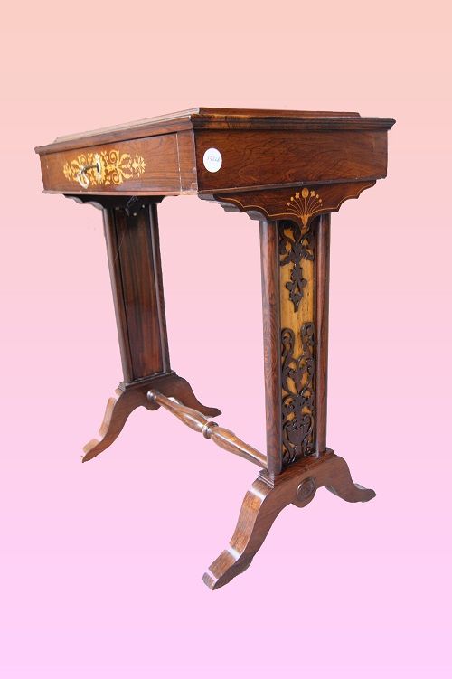 Antico tavolino Carlo X intarsiato francese del 1800 restaurato